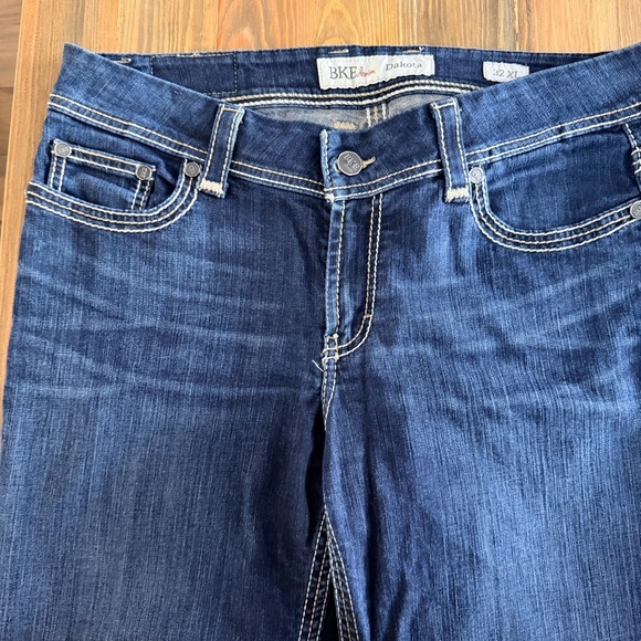 BKE Denim Dakota Jeans - Picture 4 of 11